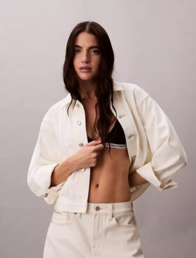 Trucker Jacket em ganga com cintura ajustada
