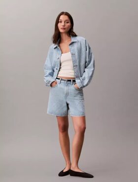 Trucker Jacket em ganga descontraído