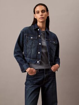 Trucker Jacket em ganga dos anos 90 Trucker Jacket em ganga dos anos 90