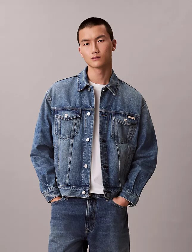 Trucker Jacket em ganga dos anos 90 Trucker Jacket em ganga dos anos 90