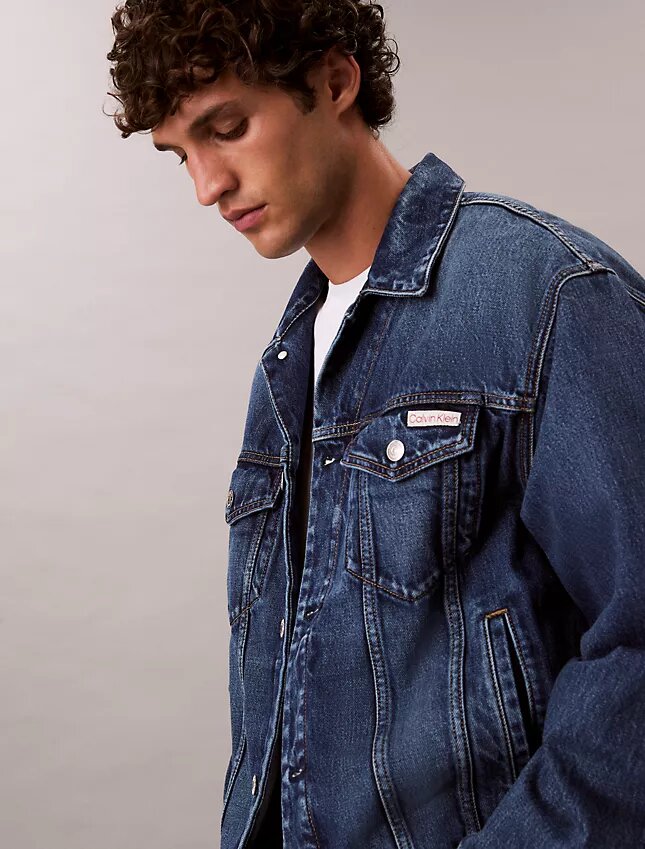 Trucker Jacket em ganga dos anos 90 Trucker Jacket em ganga dos anos 90
