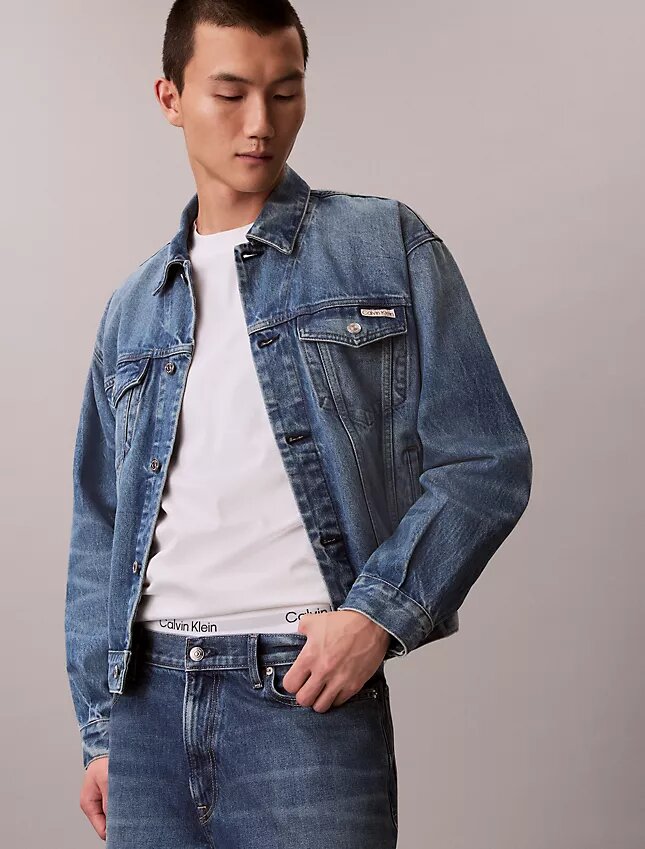Trucker Jacket em ganga dos anos 90 Trucker Jacket em ganga dos anos 90