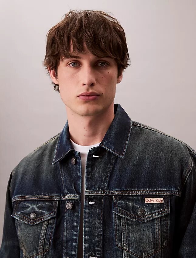 Trucker Jacket em ganga dos anos 90 Trucker Jacket em ganga dos anos 90