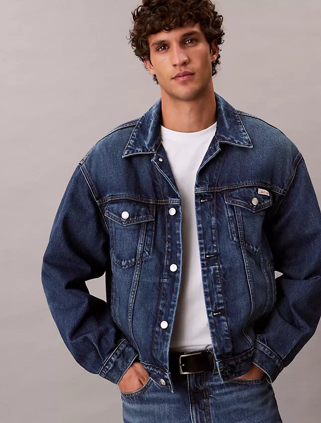 Trucker Jacket em ganga dos anos 90 Trucker Jacket em ganga dos anos 90