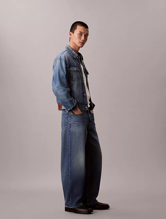 Trucker Jacket em ganga dos anos 90 Trucker Jacket em ganga dos anos 90