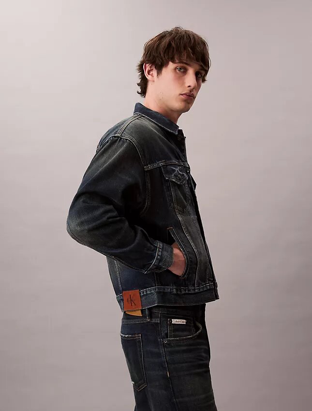 Trucker Jacket em ganga dos anos 90 Trucker Jacket em ganga dos anos 90