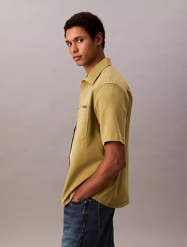 Utility Shirt Descontraída com Botões Utility Shirt Descontraída com Botões