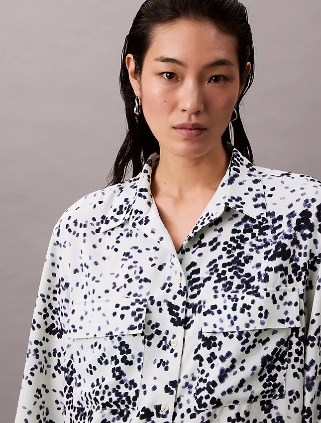 Utility Shirt descontraído com botões e estampado Utility Shirt descontraído com botões e estampado