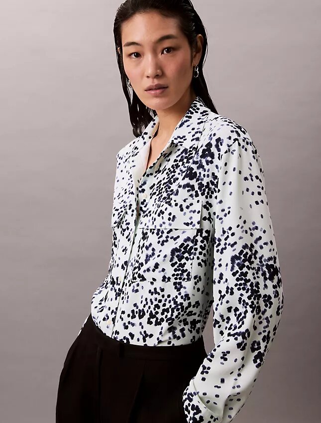 Utility Shirt descontraído com botões e estampado Utility Shirt descontraído com botões e estampado