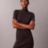 Vestido de malha com canelado em mistura de lã merino e lurex Vestido de malha com canelado em mistura de lã merino e lurex