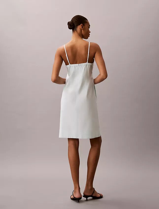Vestido em mistura de linho Vestido em mistura de linho