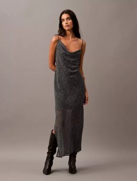 Vestido maxi assimétrico em chiffon estampado