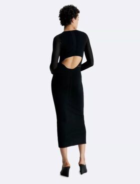 Vestido maxi com recorte transparente nas costas