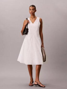Vestido Midi com Bordado
