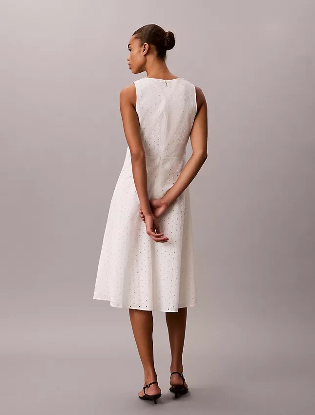 Vestido Midi com Bordado Vestido Midi com Bordado