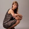 Vestido Midi com Estampado de Cetim Amasse Vestido Midi com Estampado de Cetim Amasse