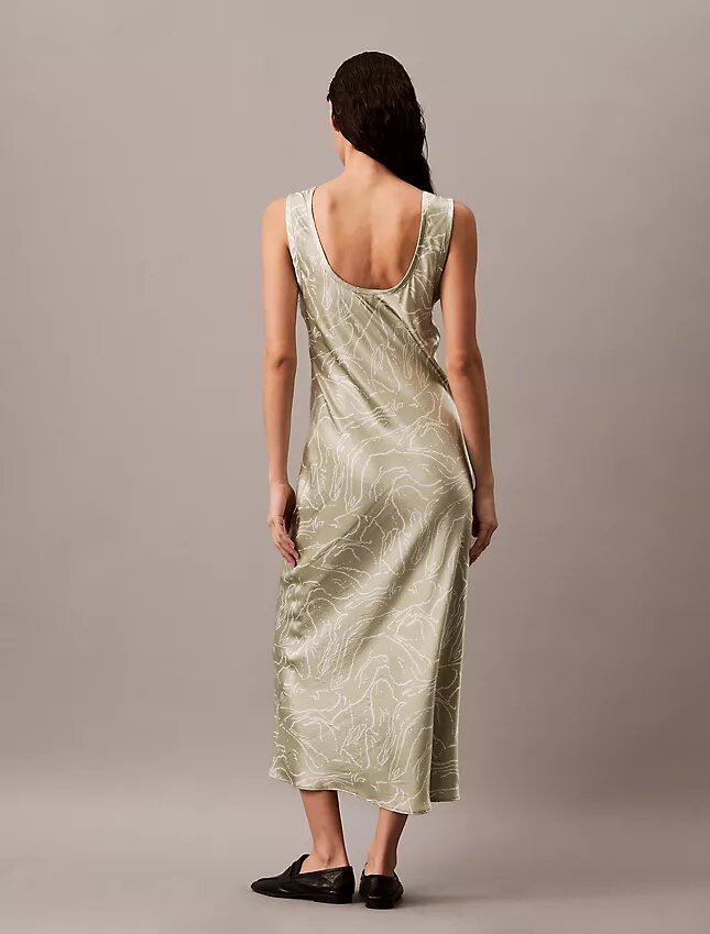Vestido Midi com Estampado de Cetim Amasse Vestido Midi com Estampado de Cetim Amasse