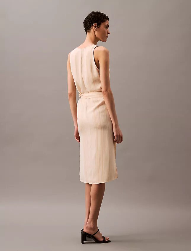 Vestido Midi Envolvente com Riscas Fluidas Vestido Midi Envolvente com Riscas Fluidas