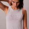 Vestido Midi Sem Mangas com Logótipo Calvin Klein Vestido Midi Sem Mangas com Logótipo Calvin Klein