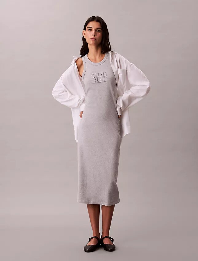 Vestido Midi Sem Mangas com Logótipo Calvin Klein Vestido Midi Sem Mangas com Logótipo Calvin Klein