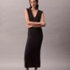 Vestido midi sem mangas em malha Vestido midi sem mangas em malha
