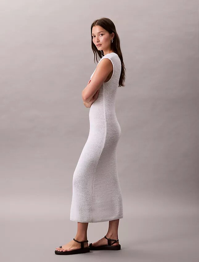 Vestido midi sem mangas em malha Vestido midi sem mangas em malha
