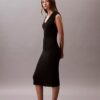 Vestido midi sem mangas em malha Vestido midi sem mangas em malha