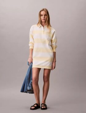 Vestido mini polo com riscas universitárias