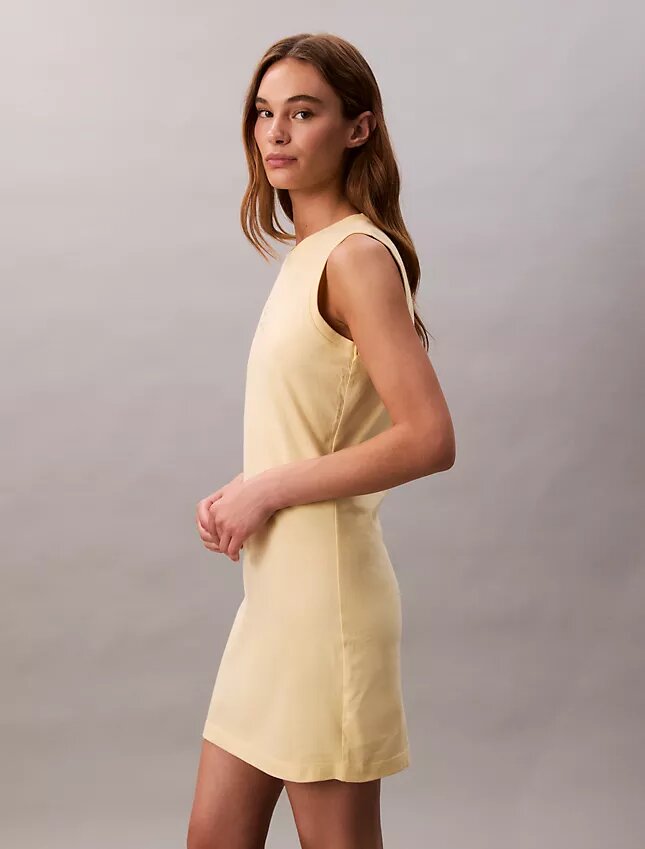 Vestido mini sem mangas com logótipo gráfico Vestido mini sem mangas com logótipo gráfico