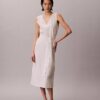 Vestido sem mangas com decote em V e cinto, em mistura de linho