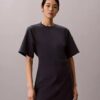 Vestido T-shirt com logótipo em malha interlock Vestido T-shirt com logótipo em malha interlock